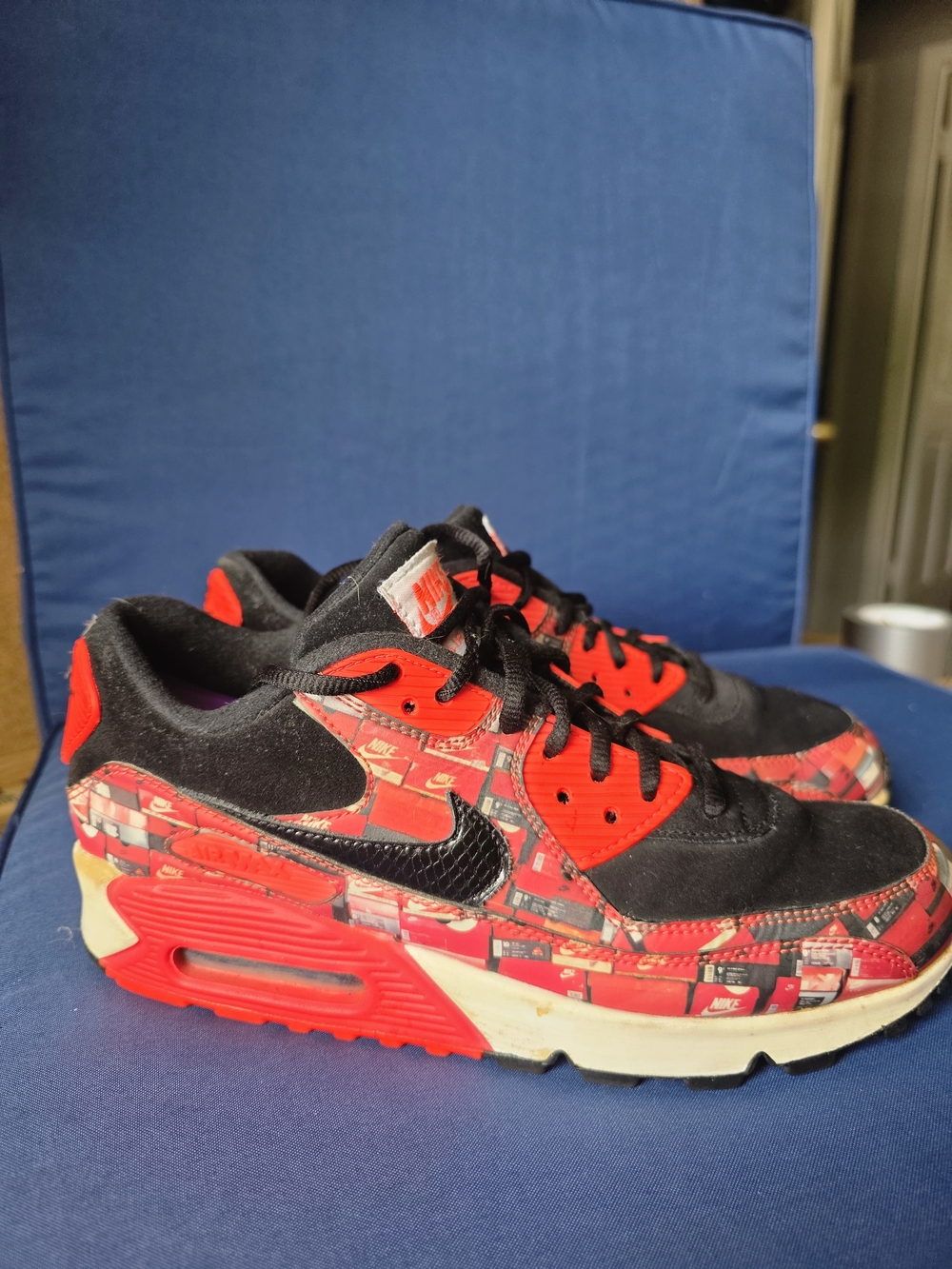 Nike Air Max AJ0096‑001 Graphic Collage Black Red White Men’s 8.5